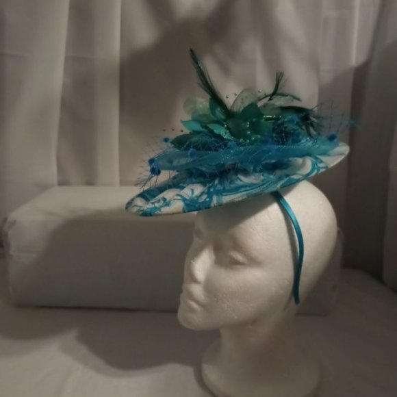 MOTHER'S DAY AQUA MEDIUM FASCINATOR TOPPER HAT FOR CHURCH AND SPECIAL OCCASIONS - Picture 6 of 9